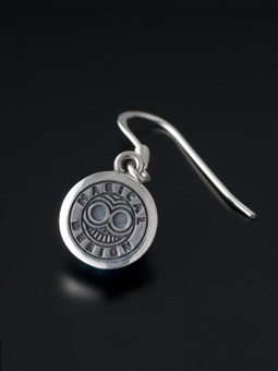 TIBEKKOTSU EMBLEM EARRING