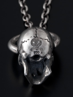 HOOP SKULL NECKLACE