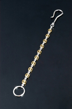 PIRATES LINK KEY CHAIN